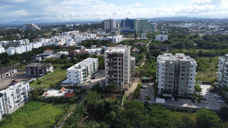 Torre de 8 niveles ubicada en Villa María, Santiago