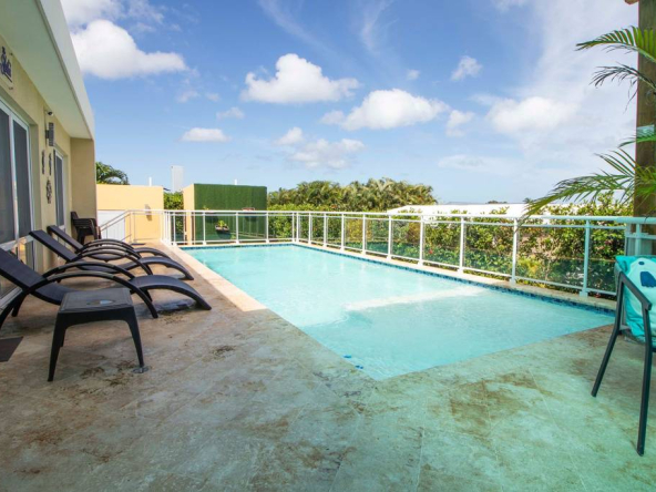 Villa en Sosúa con piscina a la venta a pocos minutos de playa