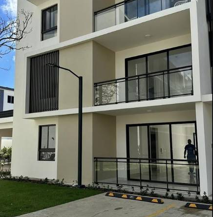 Apartamento de 3 Habitaciones con Patio Privado en Alquiler | Monte Adentro, Santiago
