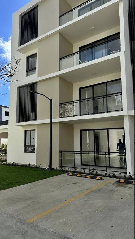 Apartamento de 3 Habitaciones con Patio Privado en Alquiler | Monte Adentro, Santiago