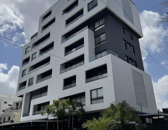 Apartamento Moderno en Urbanización Thomen | Equipado y Listo para Ocupar